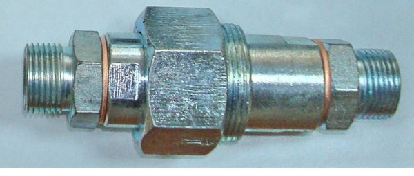 Муфта соединительная (МТЗ) 20*1,5